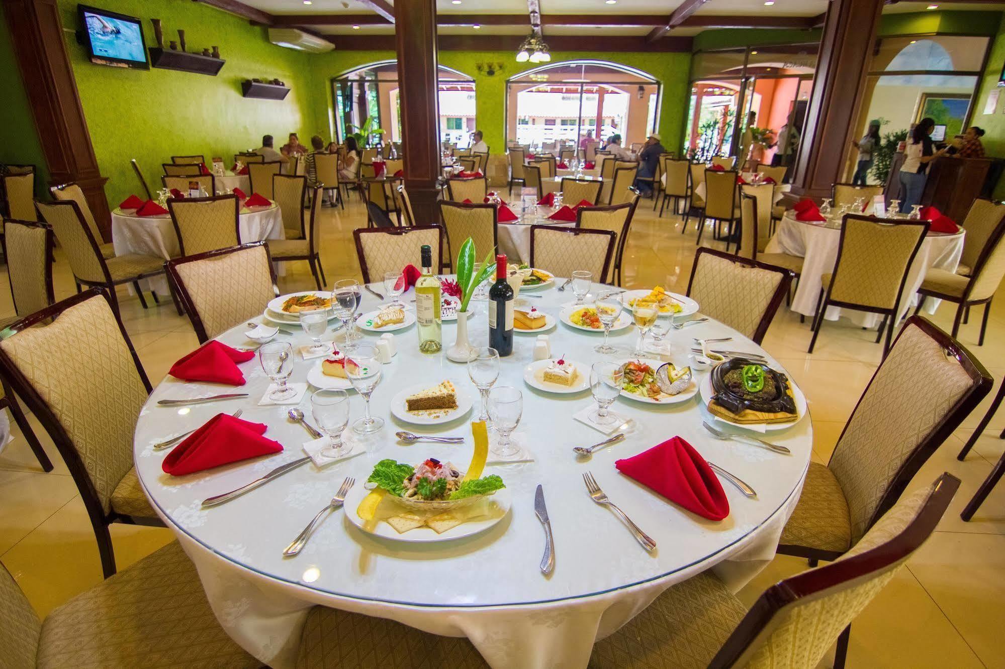 Gran Hotel Azuero Chitré エクステリア 写真